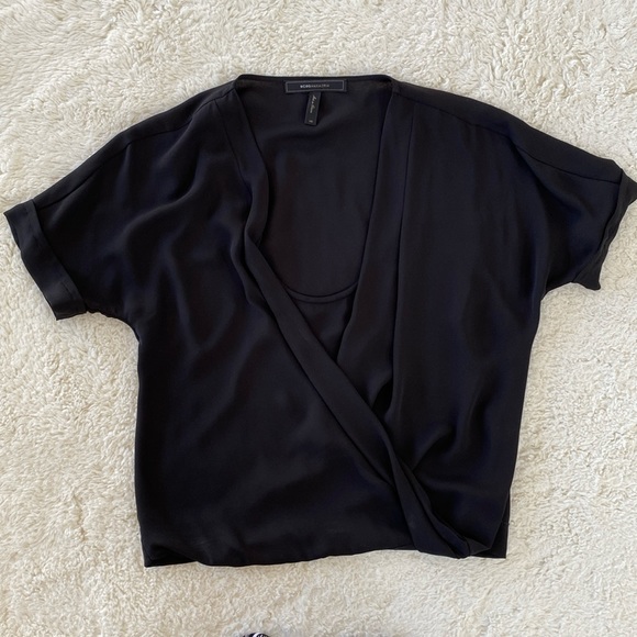❤️ BCBG MaxAzria Drape Front Top Blouse Black Size XS NWOT - Picture 1 of 7